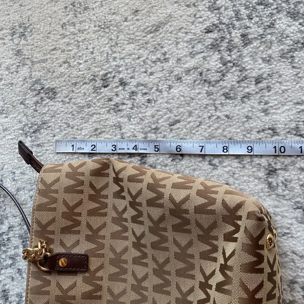 Michael Kors monogram logo tote purse shoulder bag in EUC